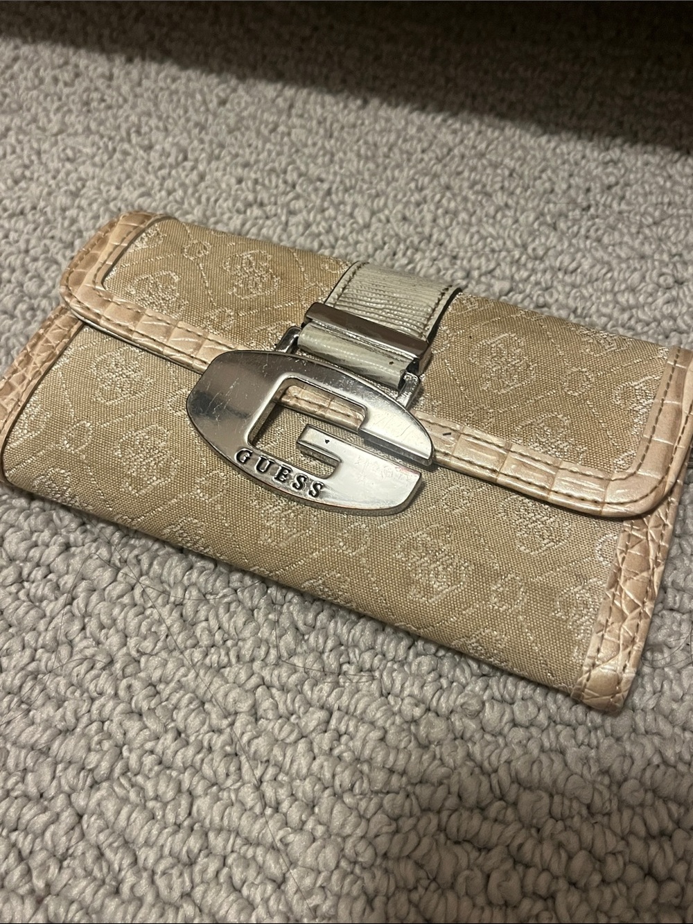 GUESS Beige Signature Wallet with Silver G Clasp